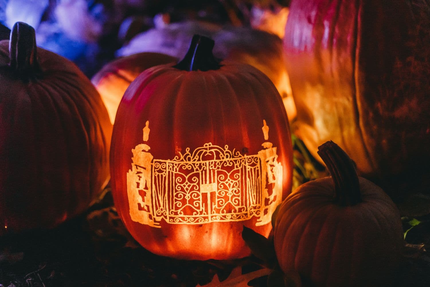 Гарбузові ліхтарі або Jack-o'-lantern: секрети різьблення на Хелловін